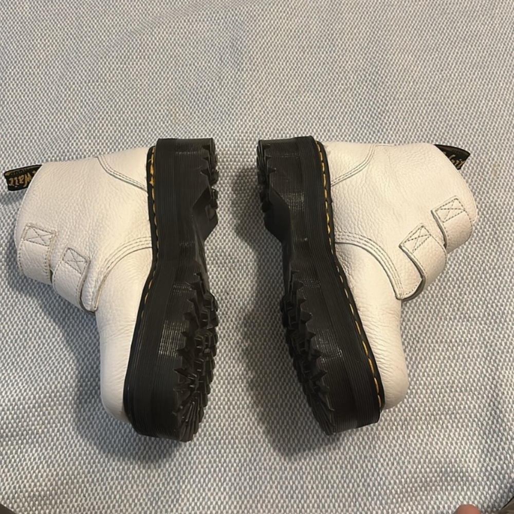 Dr.Martens Devon Heart Leather Platform Boots - Picture 8 of 10